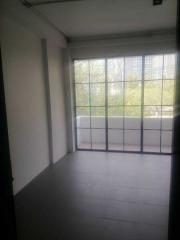 For Rent Bangkok Shophouse Sukhumvit BTS Phra Khanong Khlong Toei