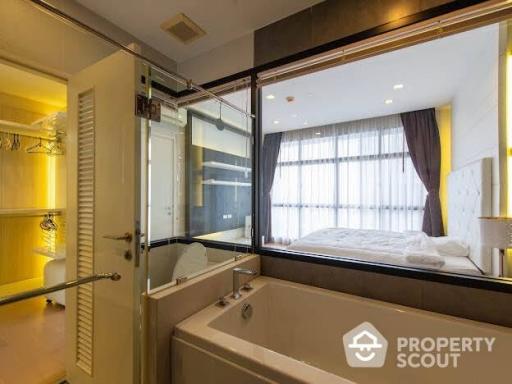 3-BR Condo at Urbano Absolute near BTS Krung Thon Buri