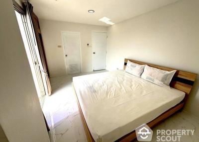 2-BR Condo at Waterford Park Rama 4 near BTS Phra Khanong