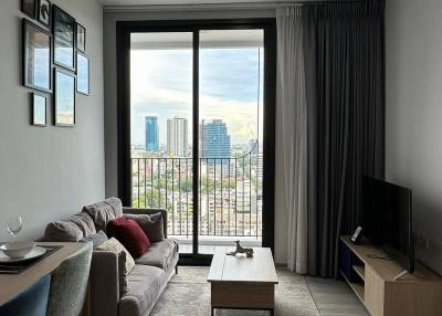 1-BR Condo at Xt Ekkamai near BTS Thong Lor