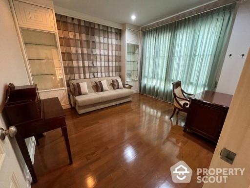 4-BR House near BTS Krung Thon Buri