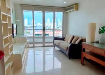 1-BR Condo near BTS Krung Thon Buri (ID 404316)