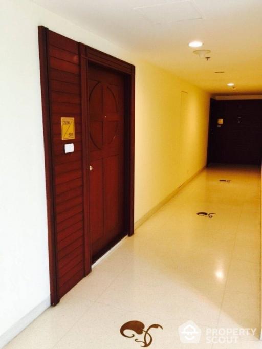 1-BR Condo at River Heaven Chareonkrung in Bang Kho Laem