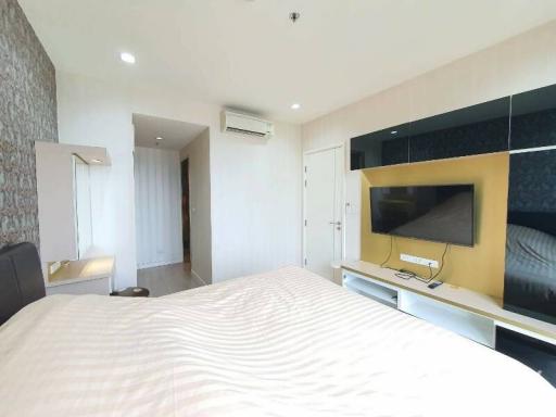 2-BR Condo at Star View close to Phra Ram 3