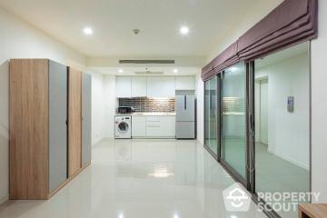 2-BR Condo at Star View close to Phra Ram 3