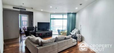 2-BR Condo at Chatrium Riverside Condominium near BTS Saphan Taksin