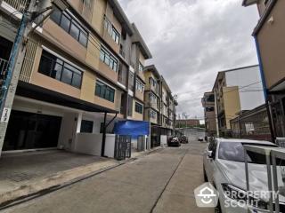 4-BR Townhouse in Bang Khlo