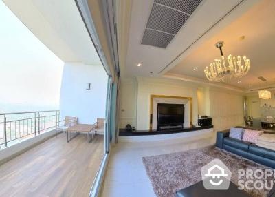 3-BR Penthouse at Supalai Casa Riva Vista 2 close to Thanon Tok