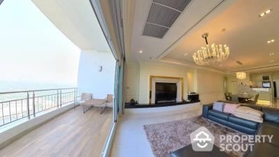 3-BR Penthouse at Supalai Casa Riva Vista 2 close to Thanon Tok