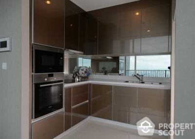 3-BR Condo at Menam Residences near BTS Saphan Taksin