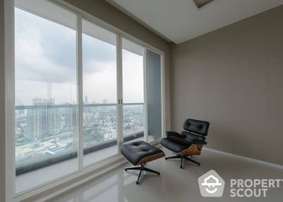 3-BR Condo at Menam Residences near BTS Saphan Taksin