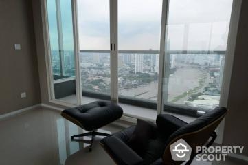 3-BR Condo at Menam Residences near BTS Saphan Taksin