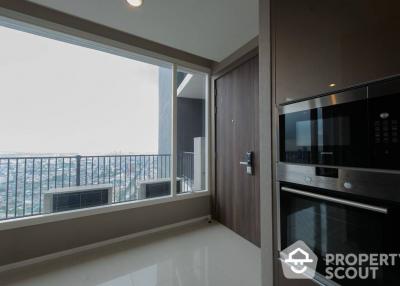 3-BR Condo at Menam Residences near BTS Saphan Taksin