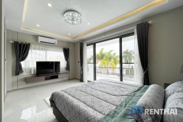 New renovation pool villa house for sale, located nearby pattaya motorway.