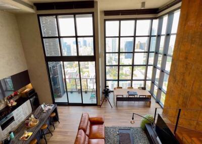 2 bed Duplex in The Lofts Asoke Khlong Toei Nuea Sub District D020800