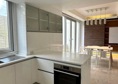 3-BR Condo at The Loft Sathorn near MRT Khlong Toei