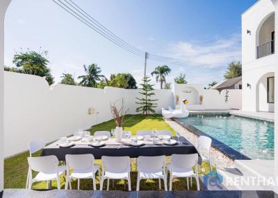 For Sale Modern Minimal Pool Villa Pattaya