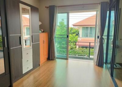 3 Bedrooms 2 Storey house for Sale in Ton Pao, Sankamphaeng