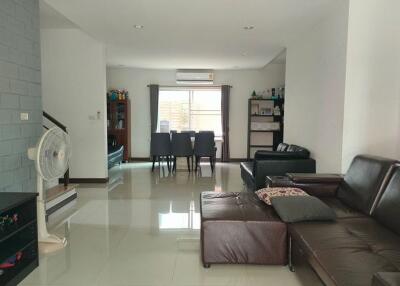 3 Bedrooms 2 Storey house for Sale in Ton Pao, Sankamphaeng