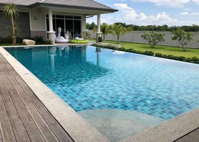 3 Bedrooms Pool villa for Sale with a huge land in San kamphaeng