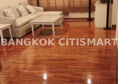 Condo at Baan Ploenchit for rent