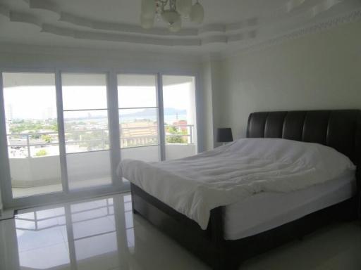 Duplex Penthouse - 4 Bedrooms In Sompong Condo