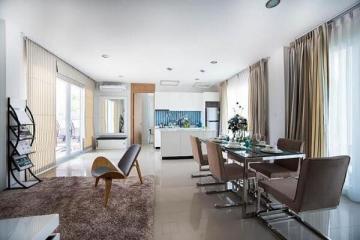 5 Bedroom House In Baan Amphur