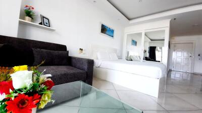 City And Sea View Condo For Rent In Central Pattaya