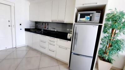 City And Sea View Condo For Rent In Central Pattaya