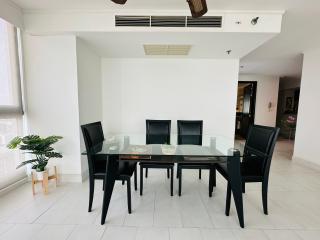 Sea View Condo for Sale in Central Pattaya