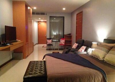 Beachfront Condo For Rent In Jomtien