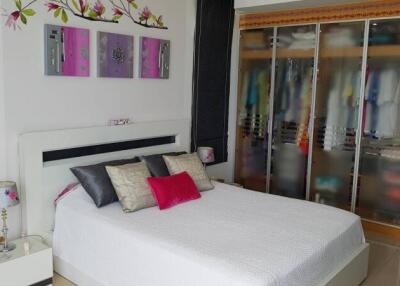 2 Bedrooms Beach-Front At The Residence At Dream For Sale, Jomtien Pattaya