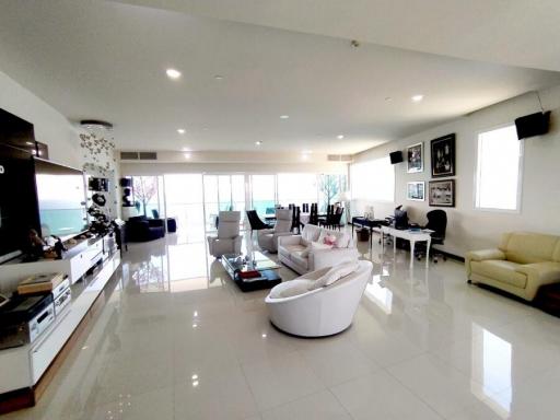 Luxury Penthouse Movenpick Residence  For Sale