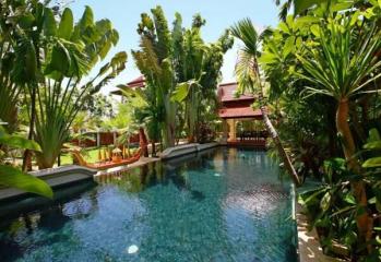 A Truly Tropical Living In View Talay Marina