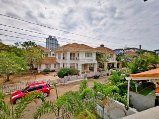 Two Storey House For Sale near Jomtien Beach