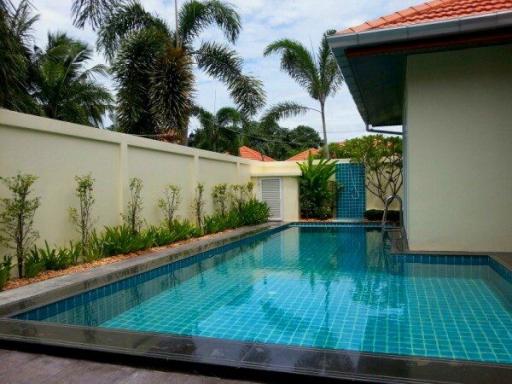 4 Bed Pool Villa For Sale in Whispering Palm, Mabprachan Pattaya