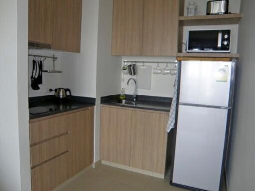 2 Bedrooms Condo For Rent