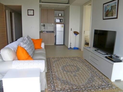 2 Bedrooms Condo For Rent