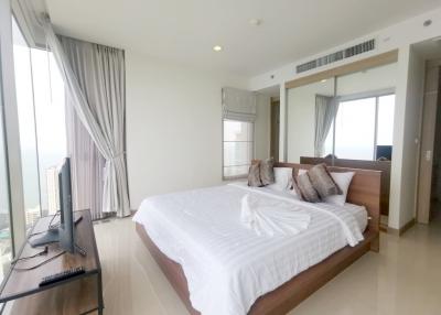 Luxury high-rise condominium for sale & rent in Riviera Wongamat