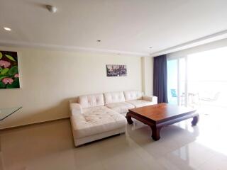 2 Bedroom Condo for sale In Pratumnak