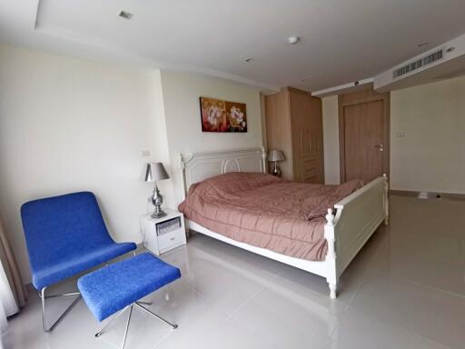 2 Bedroom Condo for sale In Pratumnak