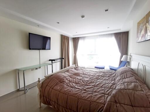 2 Bedroom Condo for sale In Pratumnak