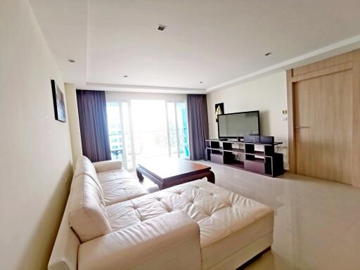 2 Bedroom Condo for sale In Pratumnak