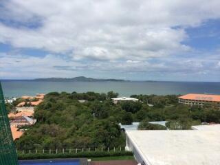 Excellent 2 Bedroom Sea View Corner Unit!!