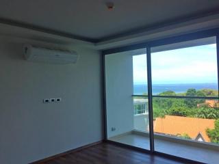 Beautiful Condo For Sale In Pratumnak Hill