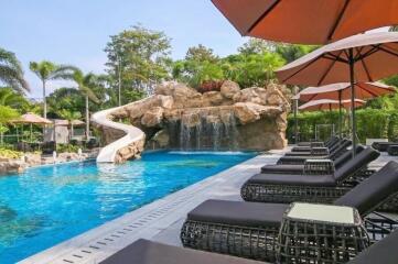 Luxury 3 Bedrooms Condo For Sale In Pratumnak