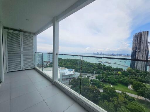 Luxury 3 Bedrooms Condo For Sale In Pratumnak