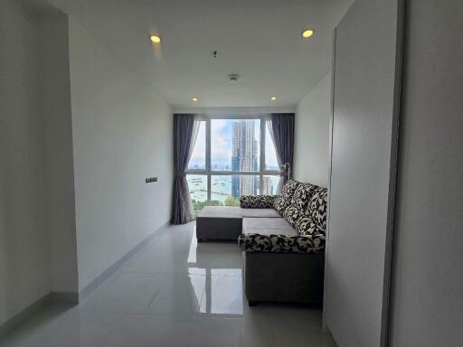 Luxury 3 Bedrooms Condo For Sale In Pratumnak