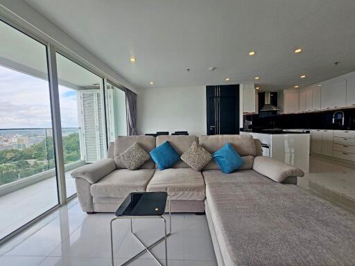 Luxury 3 Bedrooms Condo For Sale In Pratumnak