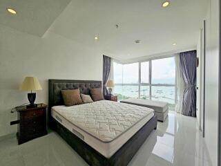 Luxury 3 Bedrooms Condo For Sale In Pratumnak